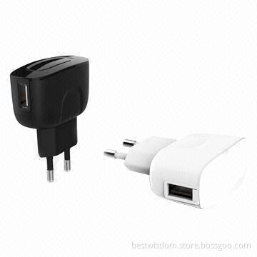 USB Travel Charger for iPod/iPad/iPhone, with 1A Charging Rate and 5V DC Output Voltage